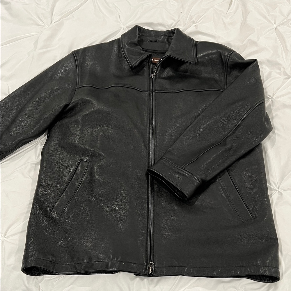 Danier Men's Dark Leather Jacket Large
